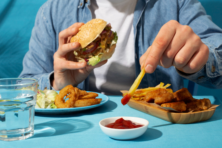 ​Una dieta baja en fibra y el estrés aumentan el riesgo de sufrir inflamación intestinal