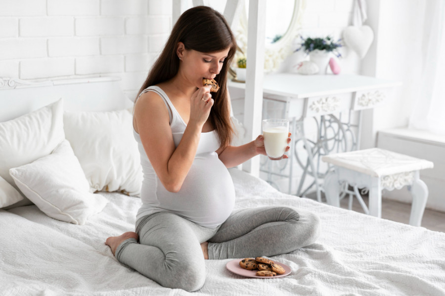 Dieta rica en grasas de la madre causar estrés hepático en el feto