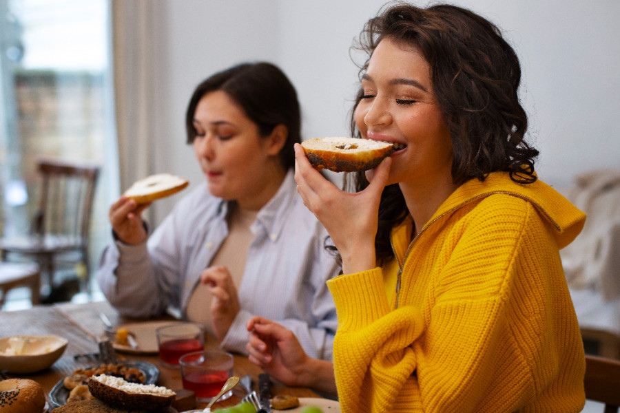 Un nuevo estudio sugiere que comer lentamente permite reducir la ingesta de alimentos