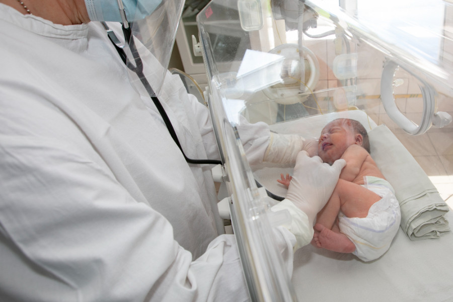 La inteligencia artificial podría aliviar las dificultades en la nutrición intravenosa de bebés prematuros