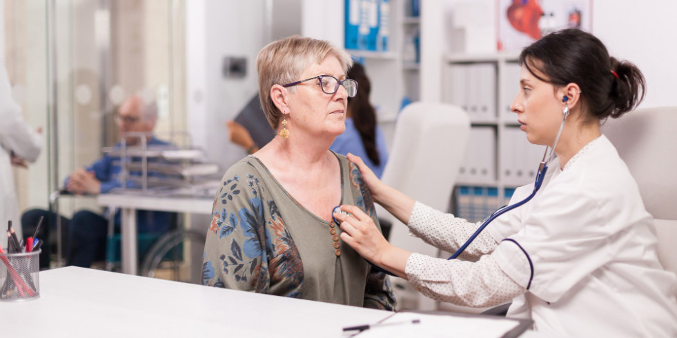 La deficiencia de vitamina D y dormir poco incrementan el riesgo de mortalidad cardiovascular