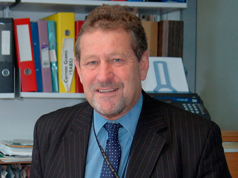Tom sanders