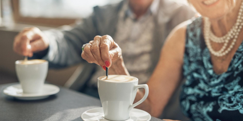 Aumentar el consumo habitual de café podría ayudar a prevenir la fragilidad en adultos mayores