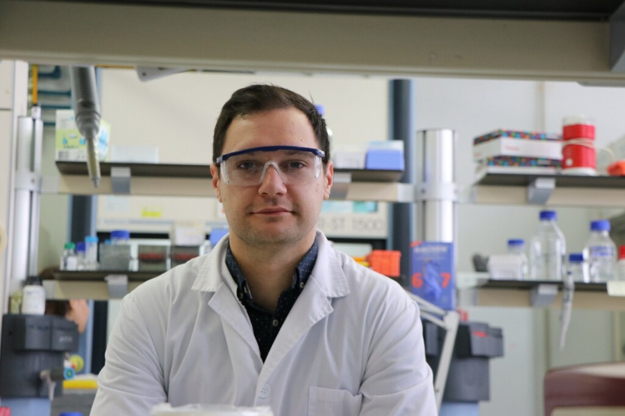 Investigador del Departament de Bioquímica i Biotecnologia de la URV, Florijan Jaselvac