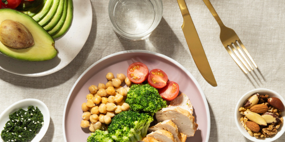 Para la salud del corazón, la calidad de los alimentos importa más que reducir los carbohidratos o las grasas